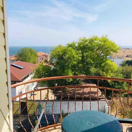 Maison d'hôtes Къща За Гости Прохлада, 3 И 4 Етаж Sinemoretz